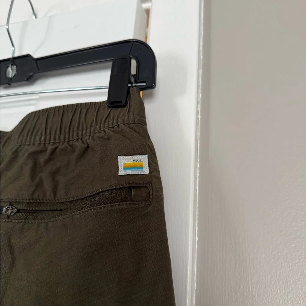 Vuori Olive Athletic Olive Cargo Jogger Pants Outdoor Hiking - Picture 9 of 9